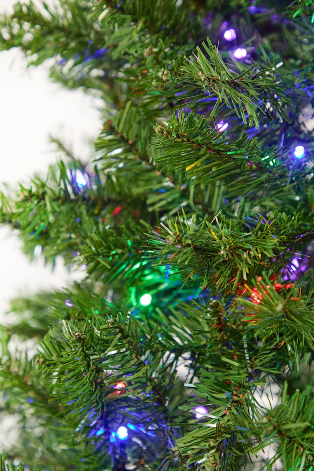 Decorator's Warehouse 7.5' Aspen Pine Artificial Christmas Tree with 400 Color-Changing Lights > Christmas Sale|Green