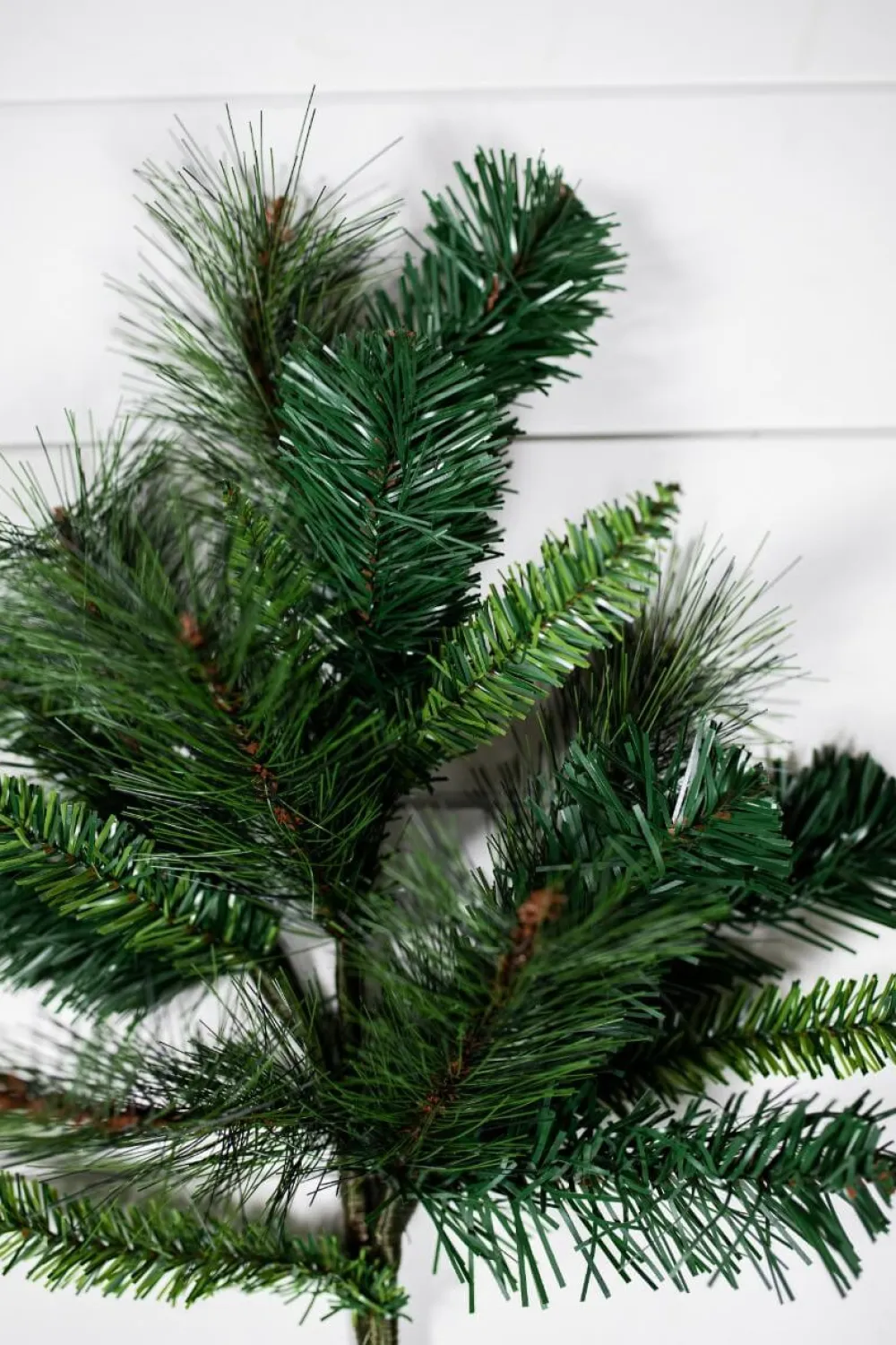 Decorator's Warehouse 18" Belgium Mix Christmas Spray > Christmas Sprays|Christmas Decor