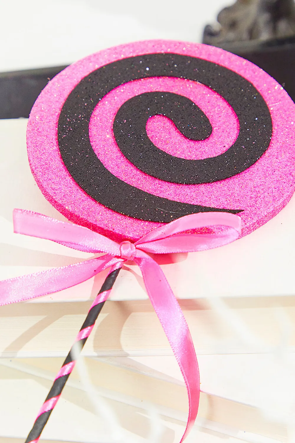 Decorator's Warehouse 17" Black and Pink Lollipop Pick > Halloween|Halloween