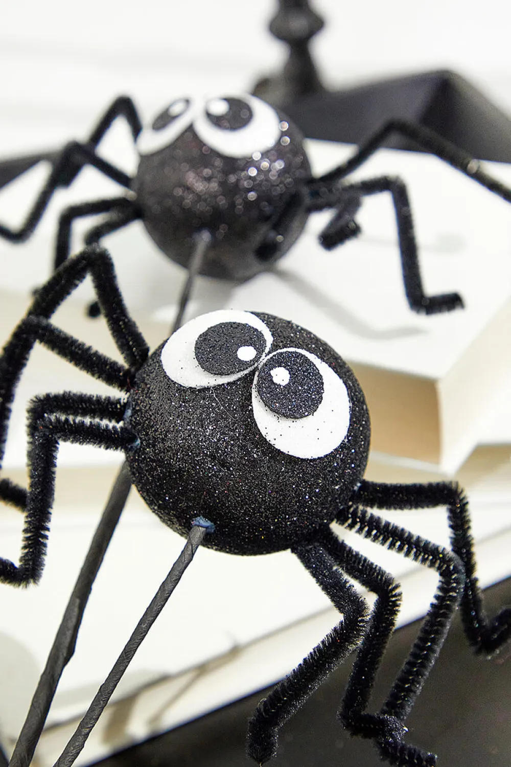 Decorator's Warehouse 21" Black Spider Spray > Halloween|Halloween