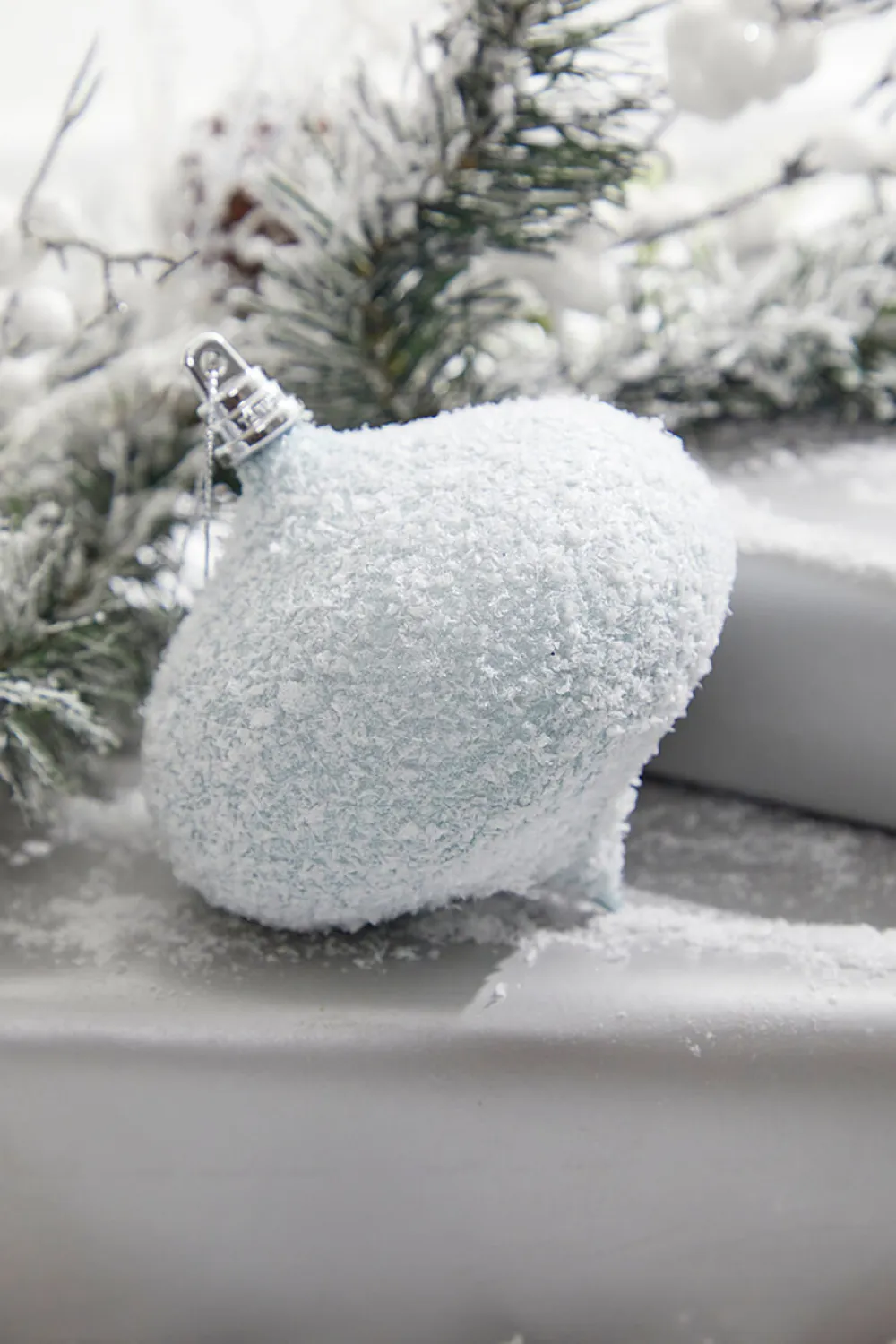 Decorator's Warehouse 4" Blue Snow Frosted Onion > Christmas Ornaments|White Christmas