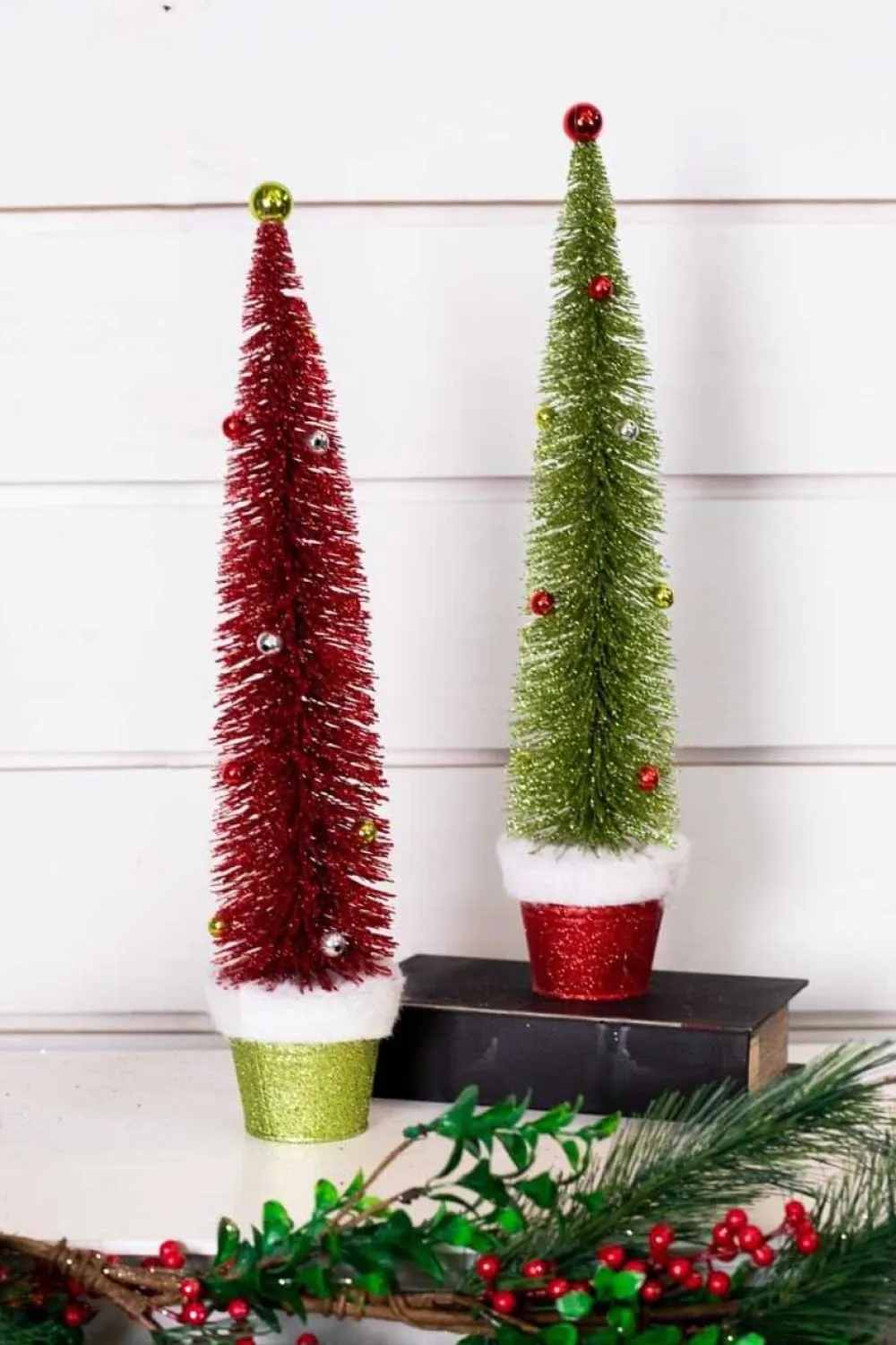 Decorator's Warehouse Bottle Brush Very Merry Tree > North Pole Party|Tabletop & Accent Trees