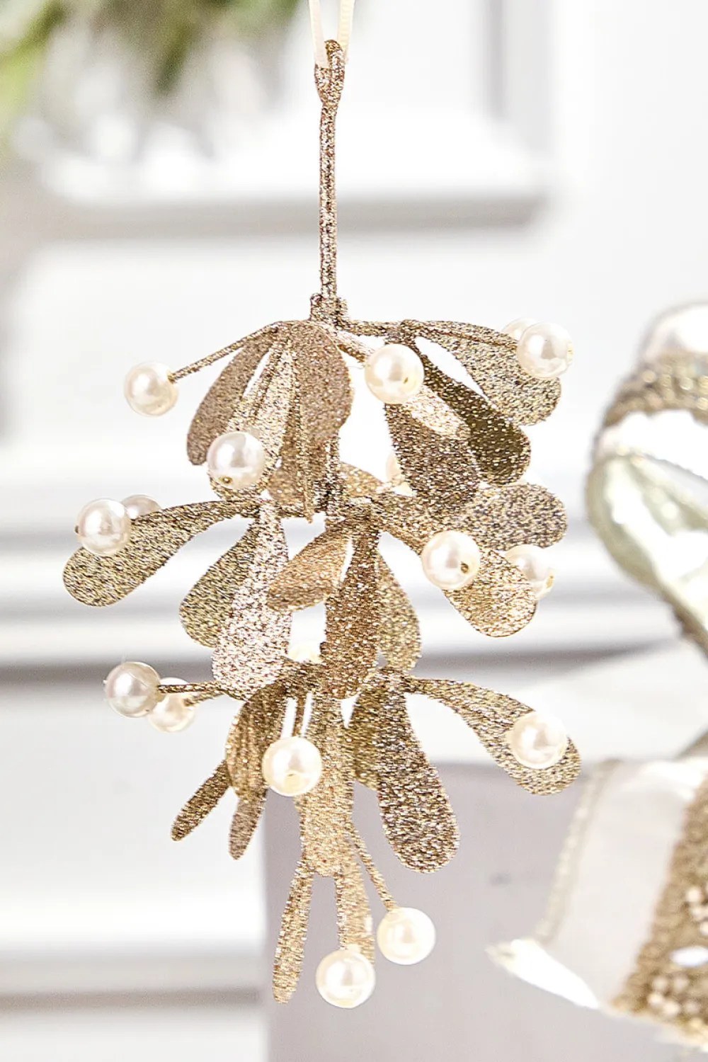 Decorator's Warehouse 7" Champagne Glitter Pearl Mistletoe Ornament > Christmas Decor|Natural Elegance