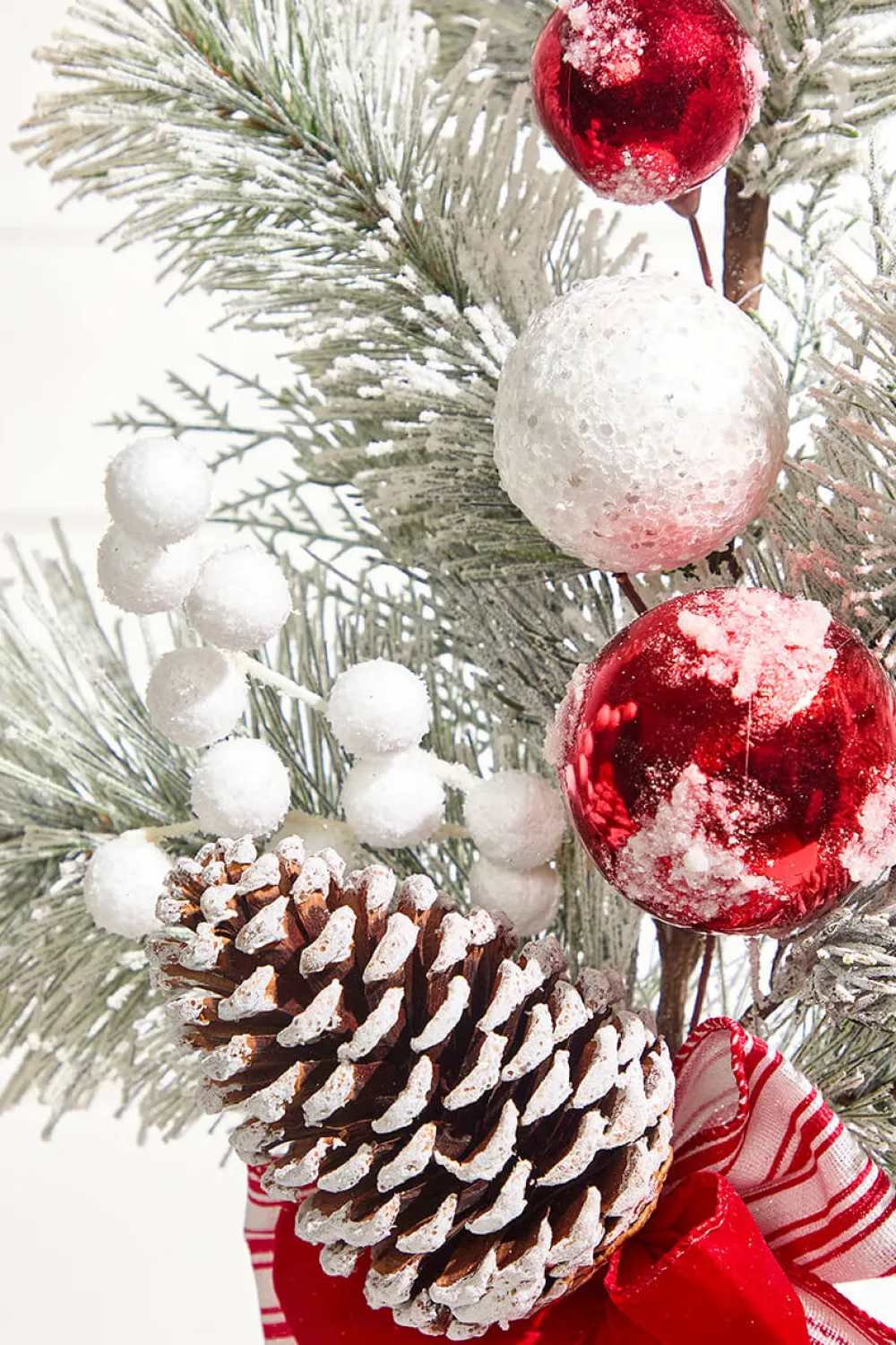 Decorator's Warehouse 30" Christmas Ball Berry Cedar Spray- Red & White > Christmas Decor|Christmas Sprays