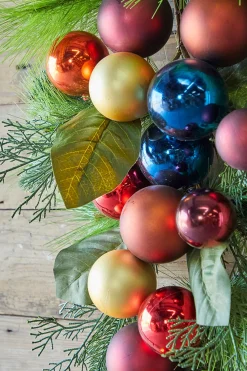Decorator's Warehouse 32” Christmas Pine/Ball Swag > Nutcracker|Christmas Teardrops
