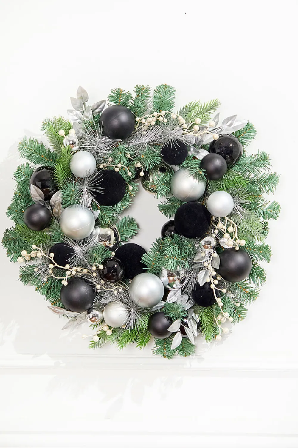 Decorator's Warehouse 24" Christmas Pine Wreath with Black Velvet Balls > Nutcracker|Christmas Decor