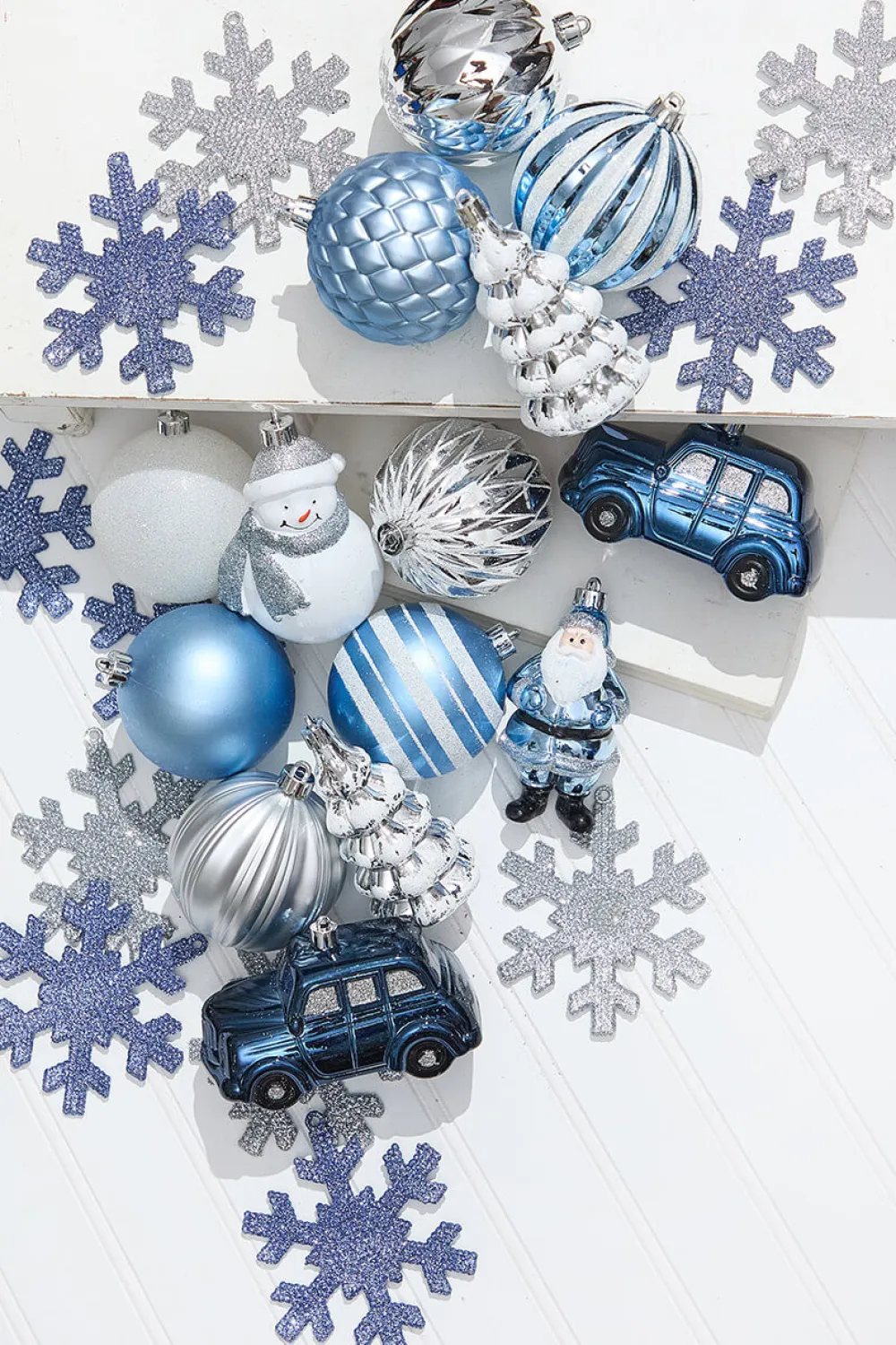 Decorator's Warehouse Christmas Shatterproof 25 Piece Assortment - Silver, Blue > Boxed Sets|Christmas Decor