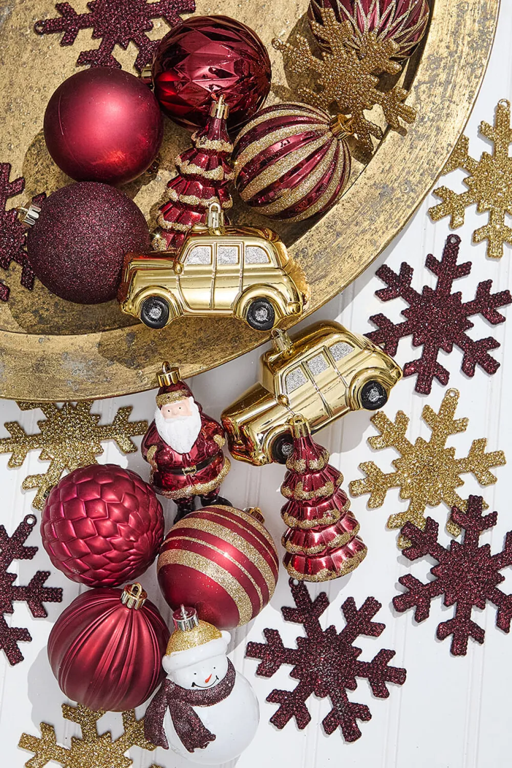 Decorator's Warehouse Christmas Shatterproof 25 Piece Assortment - Red, Gold > Boxed Sets|Christmas Decor