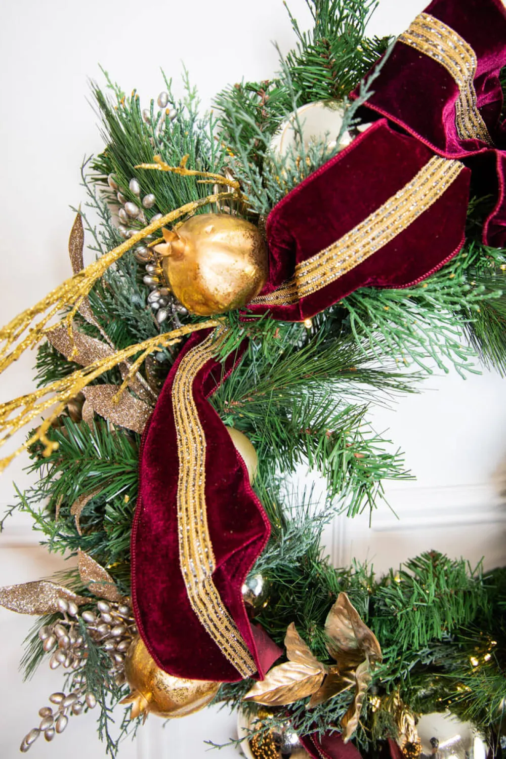Decorator's Warehouse 30” Cordless Prelit Crimson & Gold Holiday Wreath > Christmas Sale|Christmas Decor