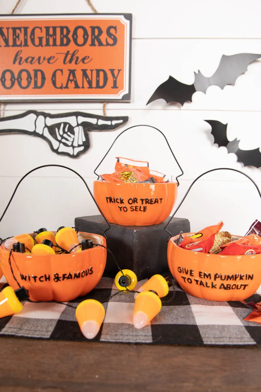 Decorator's Warehouse Dolomite Sassy Pumpkin Bowl with Handle > Halloween|Halloween