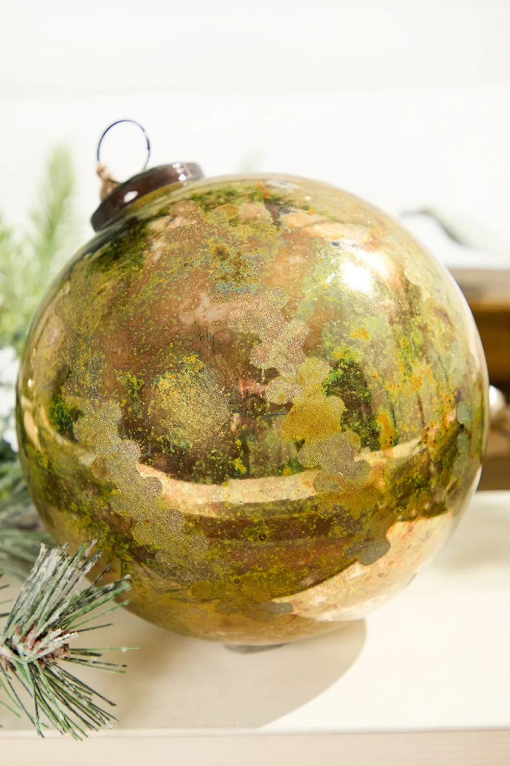 Decorator's Warehouse 5" Etched Brilliant Gold Ball Ornament > Christmas Decor|Natural Elegance