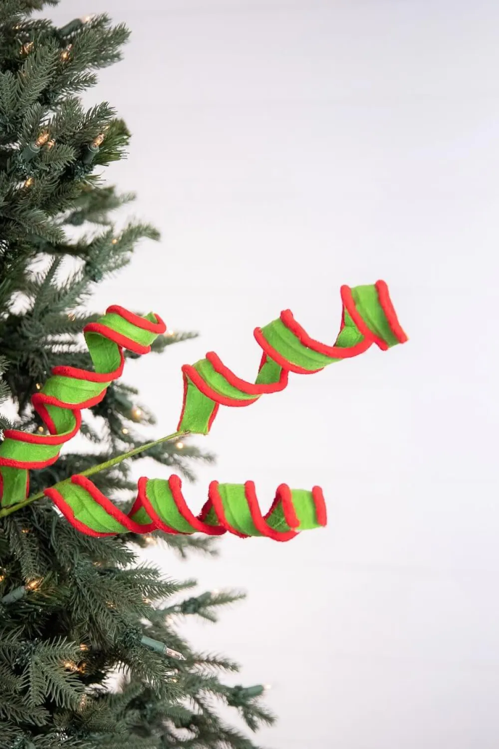 Decorator's Warehouse 30” Fabric Curly Spray > Storyville|Christmas Sprays