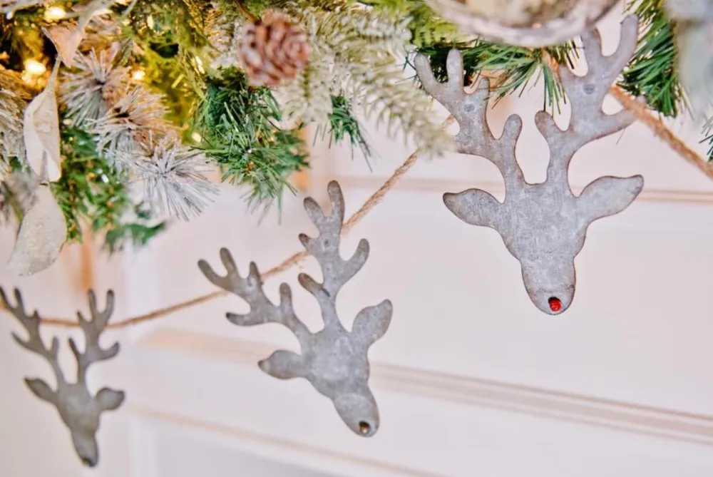Decorator's Warehouse Galvanized Metal Reindeer Banner > Winter Woodland|Christmas Decor