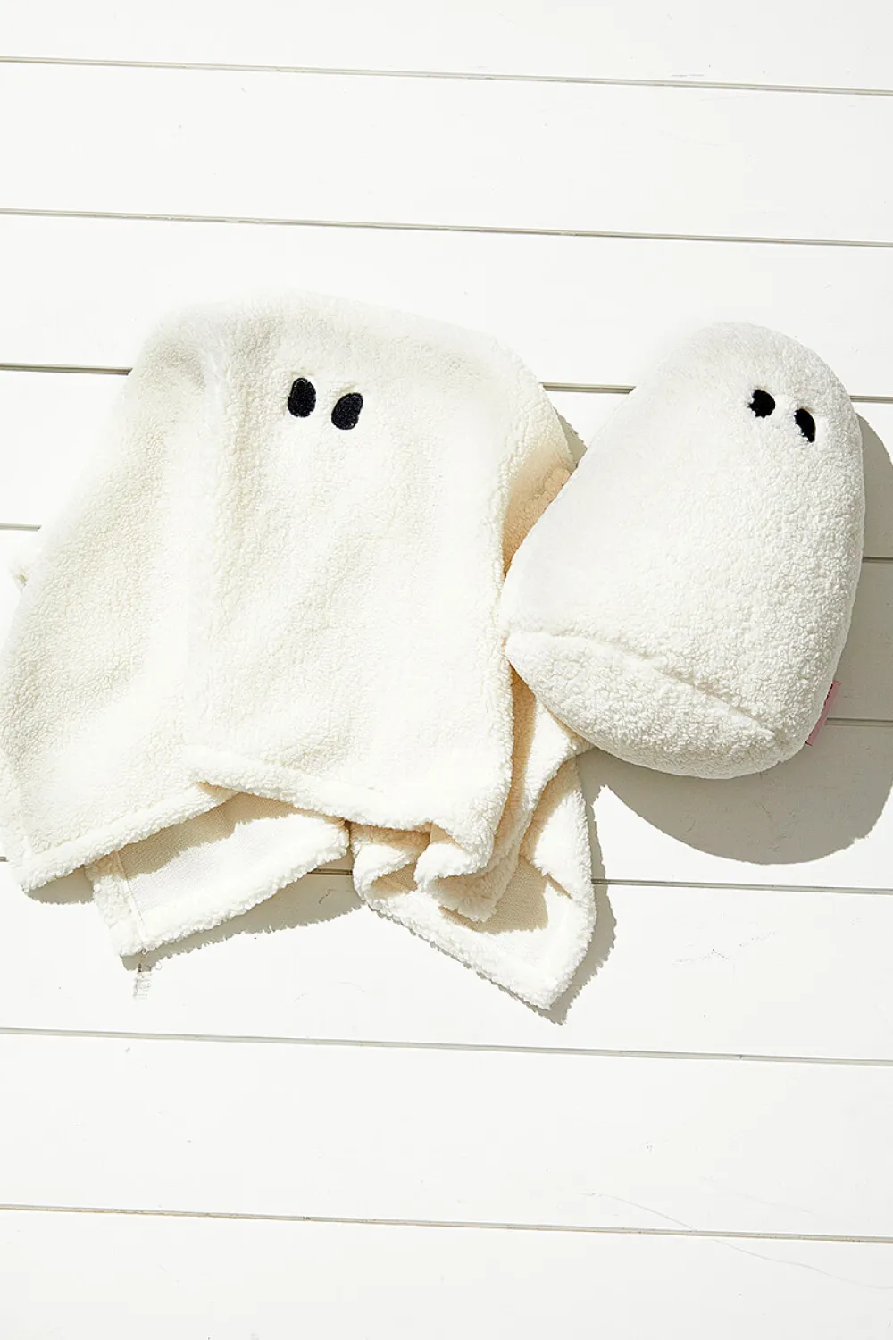 Decorator's Warehouse Ghost in a Blanket Pillow > Halloween|Halloween