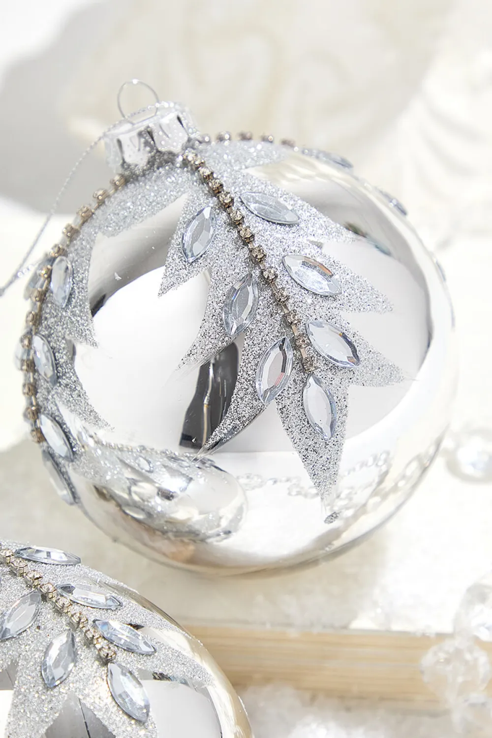 Decorator's Warehouse 4" - 5.5" Glass Jewel Ball & Finial Ornament > White Christmas|Red & Silver