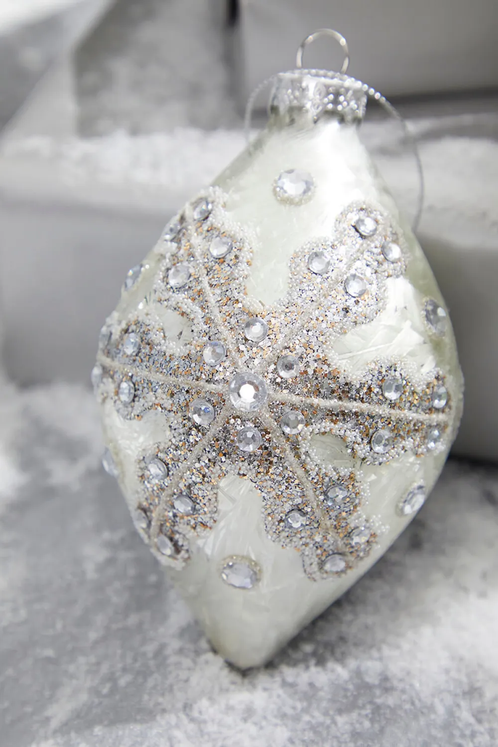 Decorator's Warehouse 4" Glitter Ball/Finial Snowflake Ornament > Christmas Ornaments|White Christmas