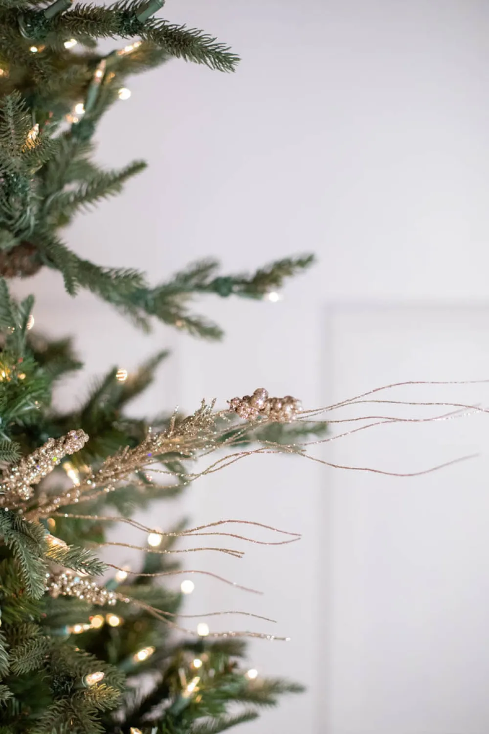 Decorator's Warehouse 30” Glitter Berry Spike/Twig Spray Champagne > Sugar & Spice|Christmas Sprays