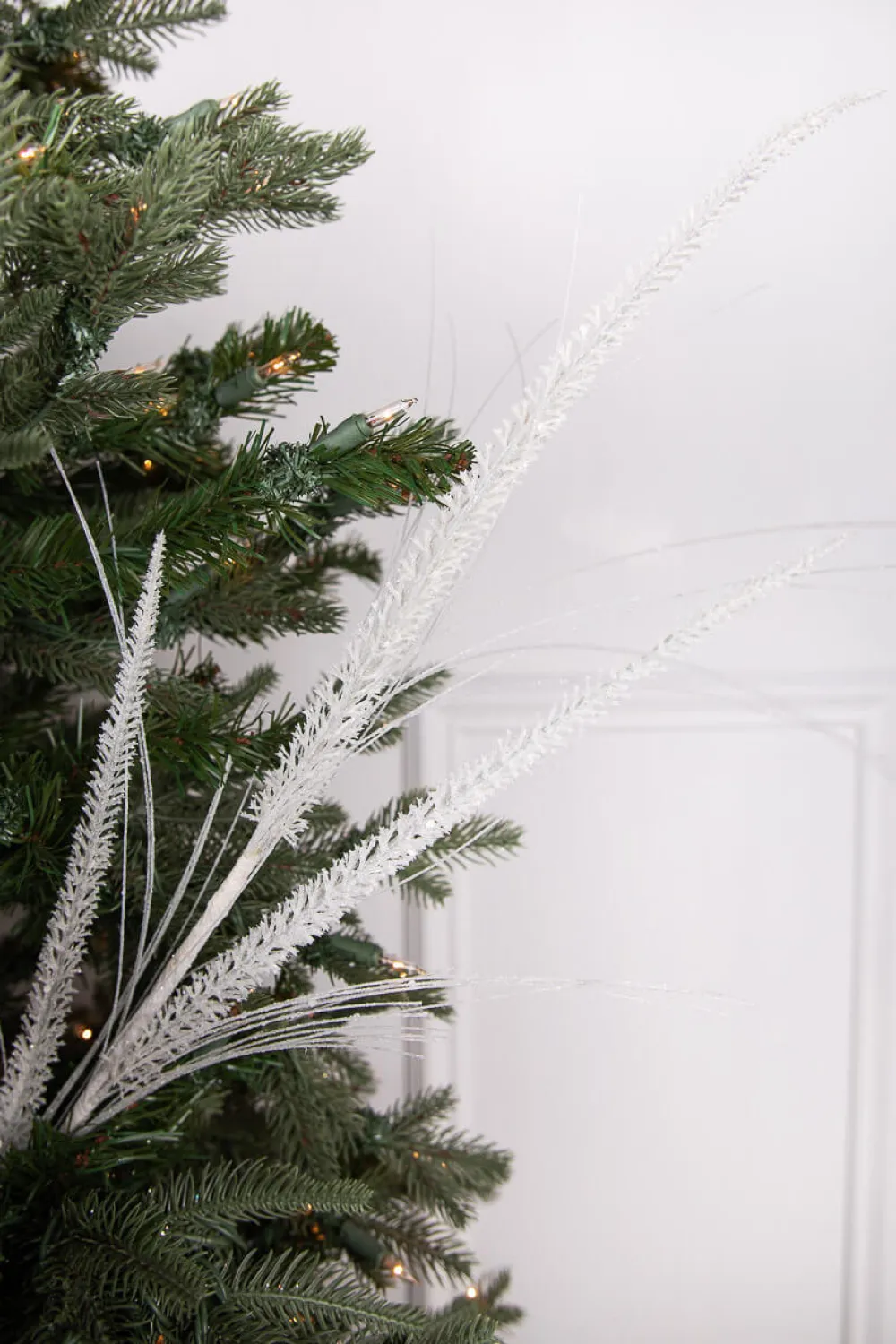 Decorator's Warehouse 34” Glitter Mica Triple Spike Grass Spray - White > White Christmas|Christmas Sprays