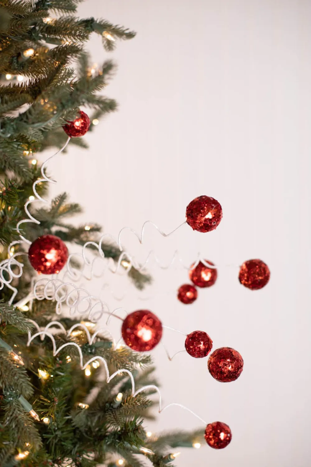 Decorator's Warehouse 22” Glitter Sequin Ball Spray > Christmas Sprays|Christmas Decor