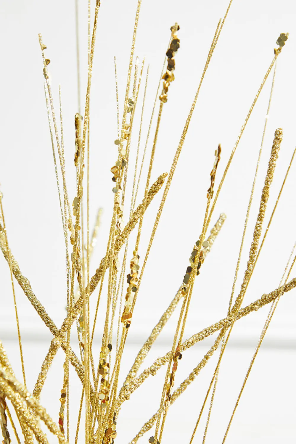 Decorator's Warehouse 31” Grass Berry Spray > Merry & Bright|Classic Christmas