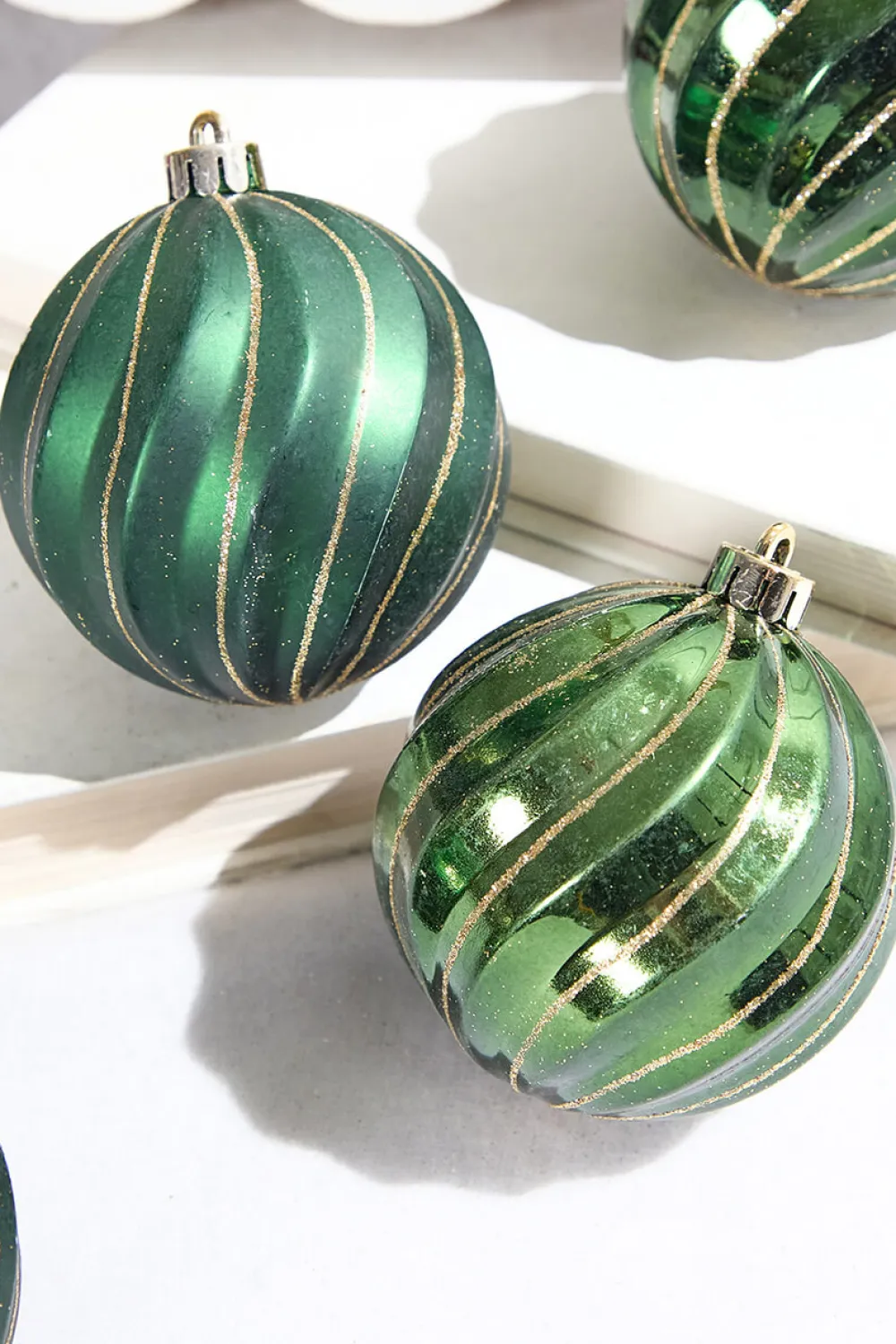 Decorator's Warehouse 3" Green Shatterproof Boxed - Set of 6 > Boxed Sets|Christmas Decor