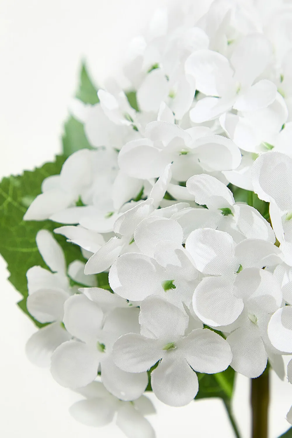 Decorator's Warehouse 22" Hydrangea Spray - White > Patriotic Decor|Christmas Decor
