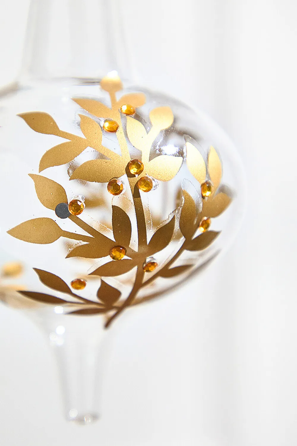 Decorator's Warehouse 8" - 9" Icicle Glass Ornament with Gold Leaf Detail > Christmas Decor|Natural Elegance