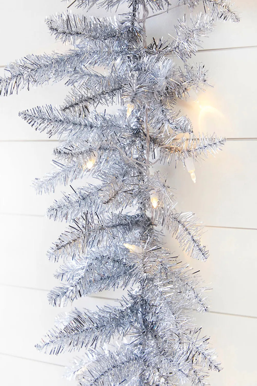 Decorator's Warehouse 6' LED Silverado Garland - Clear > Christmas Decor|Outdoor Lighting