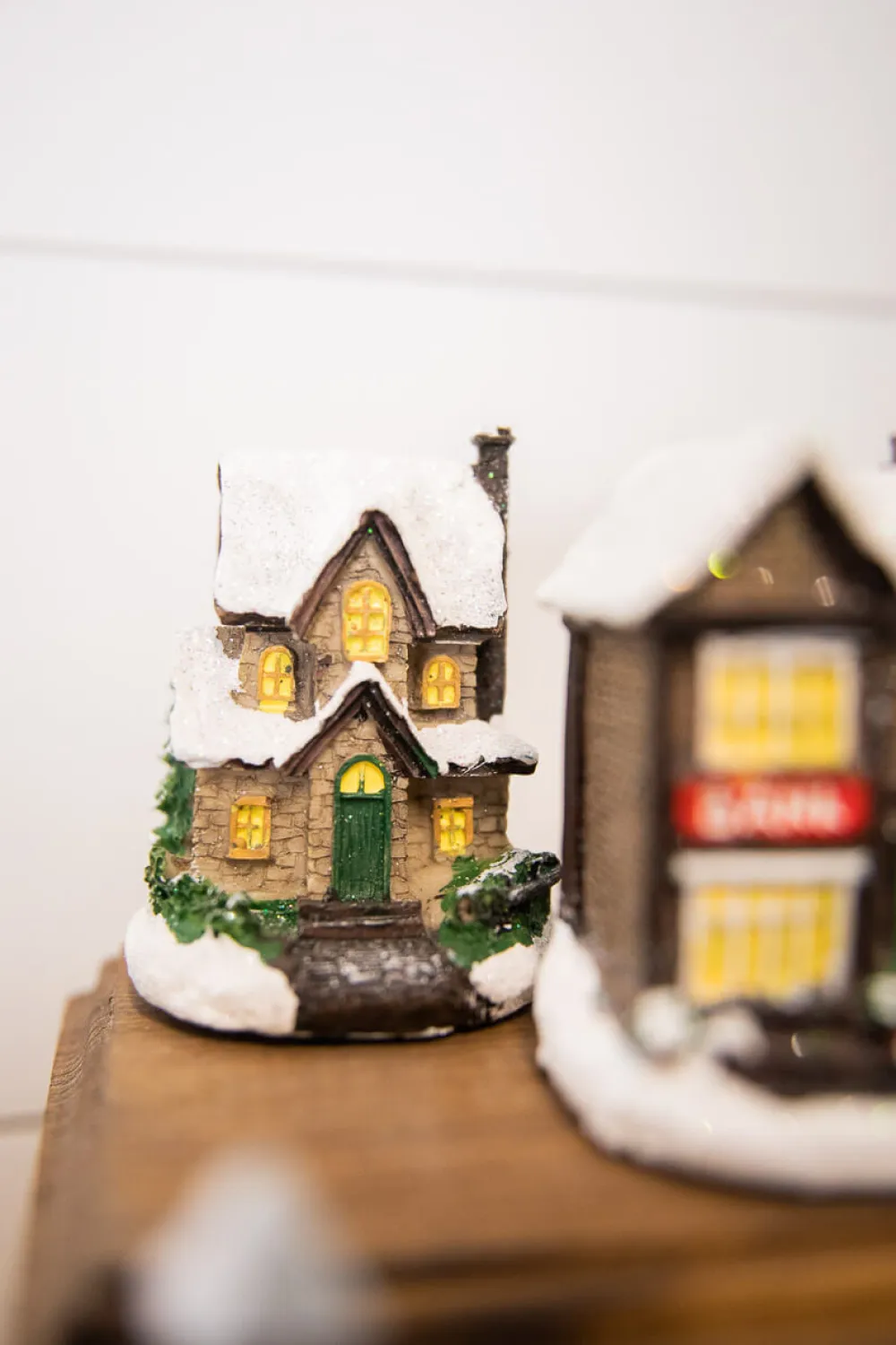 Decorator's Warehouse Lighted Holiday House with Battery Powered LEDs > Christmas Decor|Christmas Accents