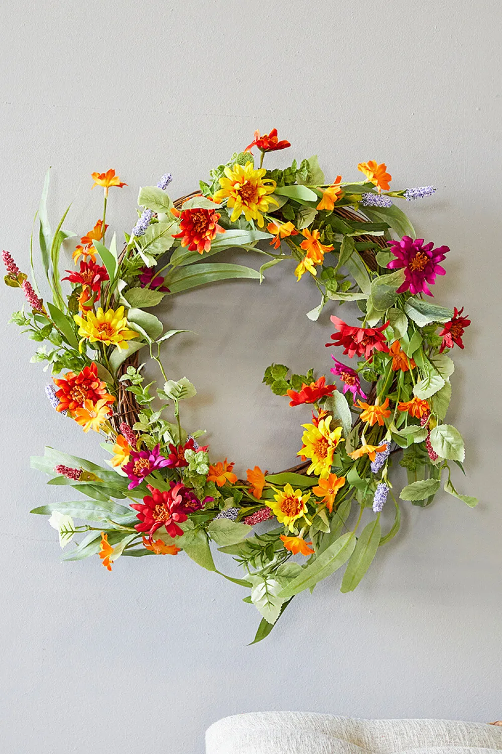 Decorator's Warehouse 24" Mixed Daisy Wreath > Christmas Decor|All Wreaths