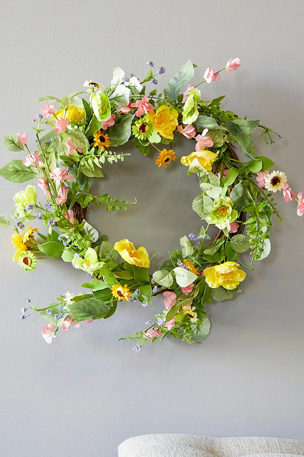 Decorator's Warehouse 24" Mixed Flower Wreath > Christmas Decor|All Wreaths