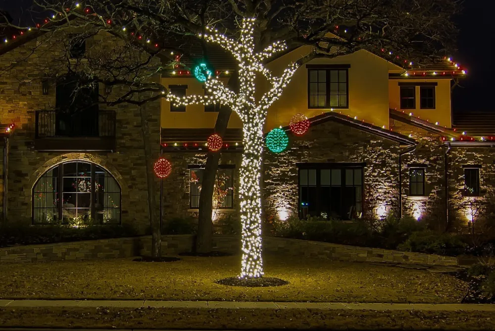 Decorator's Warehouse 5mm Warm White - 70L 4" Spacing > 5Mm Led Strands|Christmas Tree Lights