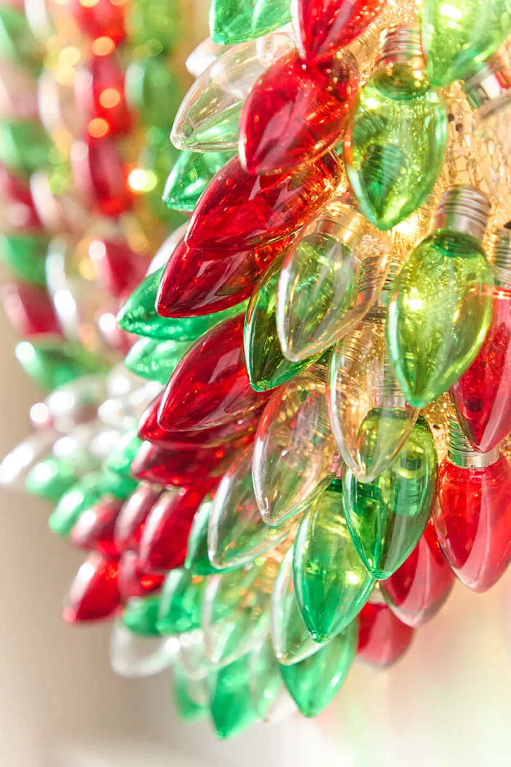 Decorator's Warehouse 30" Mr. Christmas C9 Bulb Wreath - Red, Green & Clear > Retro Brites|Christmas Decor