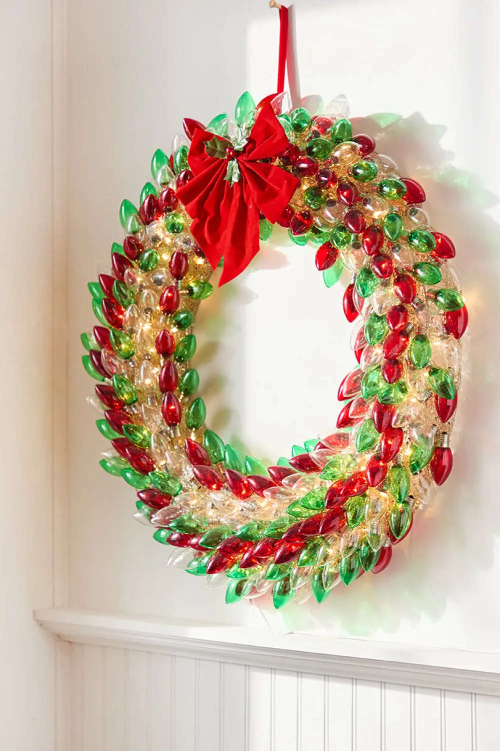 Decorator's Warehouse 30" Mr. Christmas C9 Bulb Wreath - Red, Green & Clear > Retro Brites|Christmas Decor