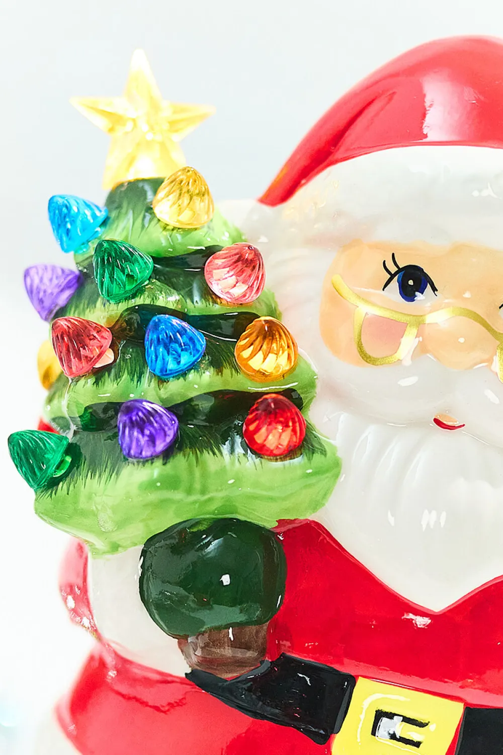 Decorator's Warehouse 9" Nostalgic Ceramic Santa Figure > Christmas Sale|Christmas Decor