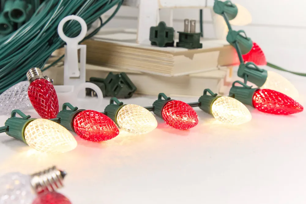 Decorator's Warehouse 250' Outdoor Christmas Lighting Kit - Warm White/Red > Outdoor Christmas Lighting Kits|C9 Bulbs
