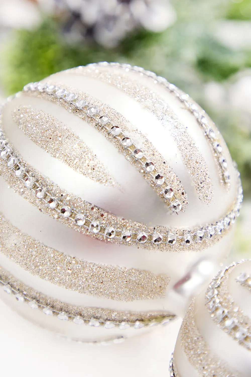 Decorator's Warehouse 16" Pearl with Rhinestones Glass Finial Ornament > White Christmas|Christmas Decor