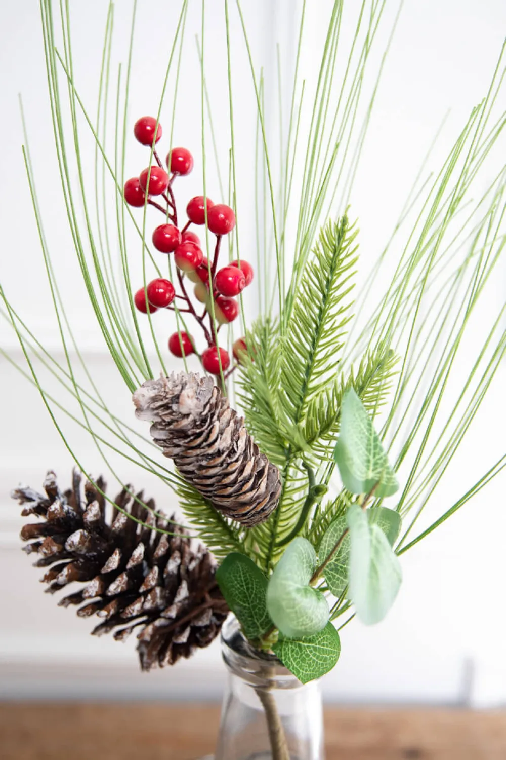 Decorator's Warehouse 18" Pine Berry Pinecone Spray > Cardinal|Farmhouse