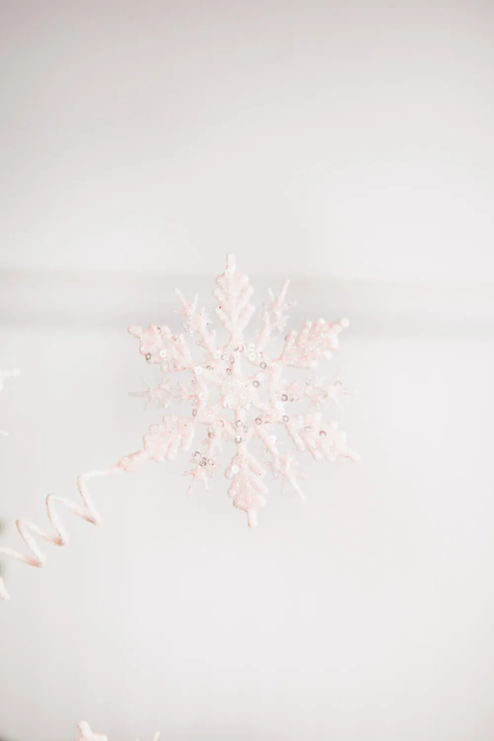 Decorator's Warehouse 25” Pink Curly Snowflake Stem > Kristin'S Picks|Santa'S Sweet Shoppe