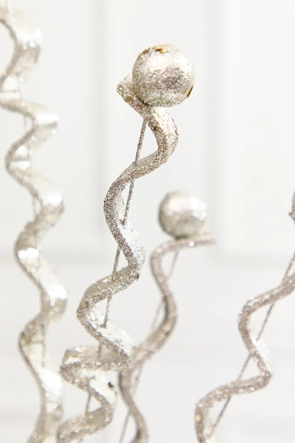 Decorator's Warehouse 28" Platinum Glitter Curly Spray > White Christmas|2026 New Additions