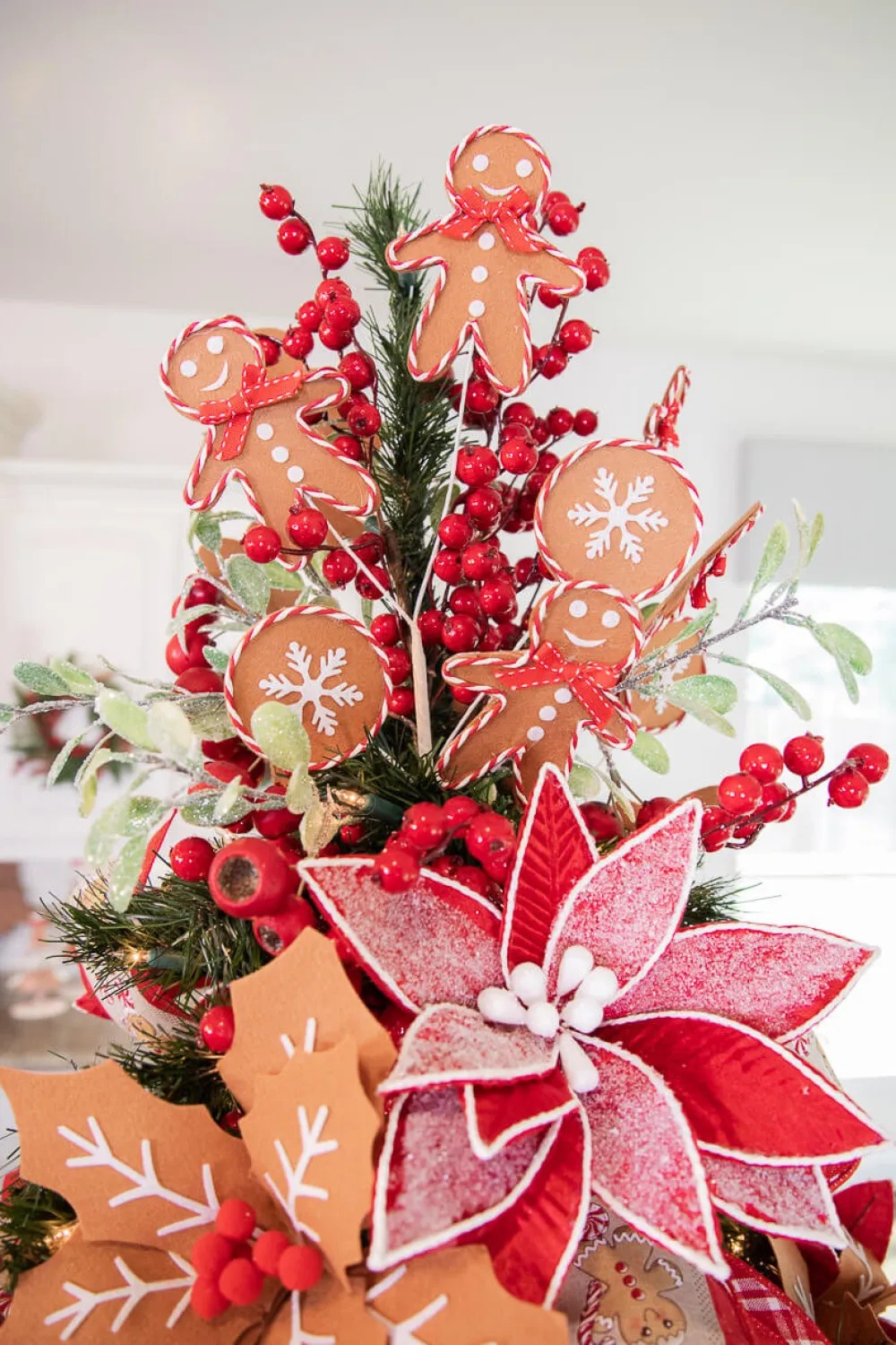 Decorator's Warehouse 20” Pod Leaf Frosted Christmas Spray > Christmas Sprays|Christmas Decor