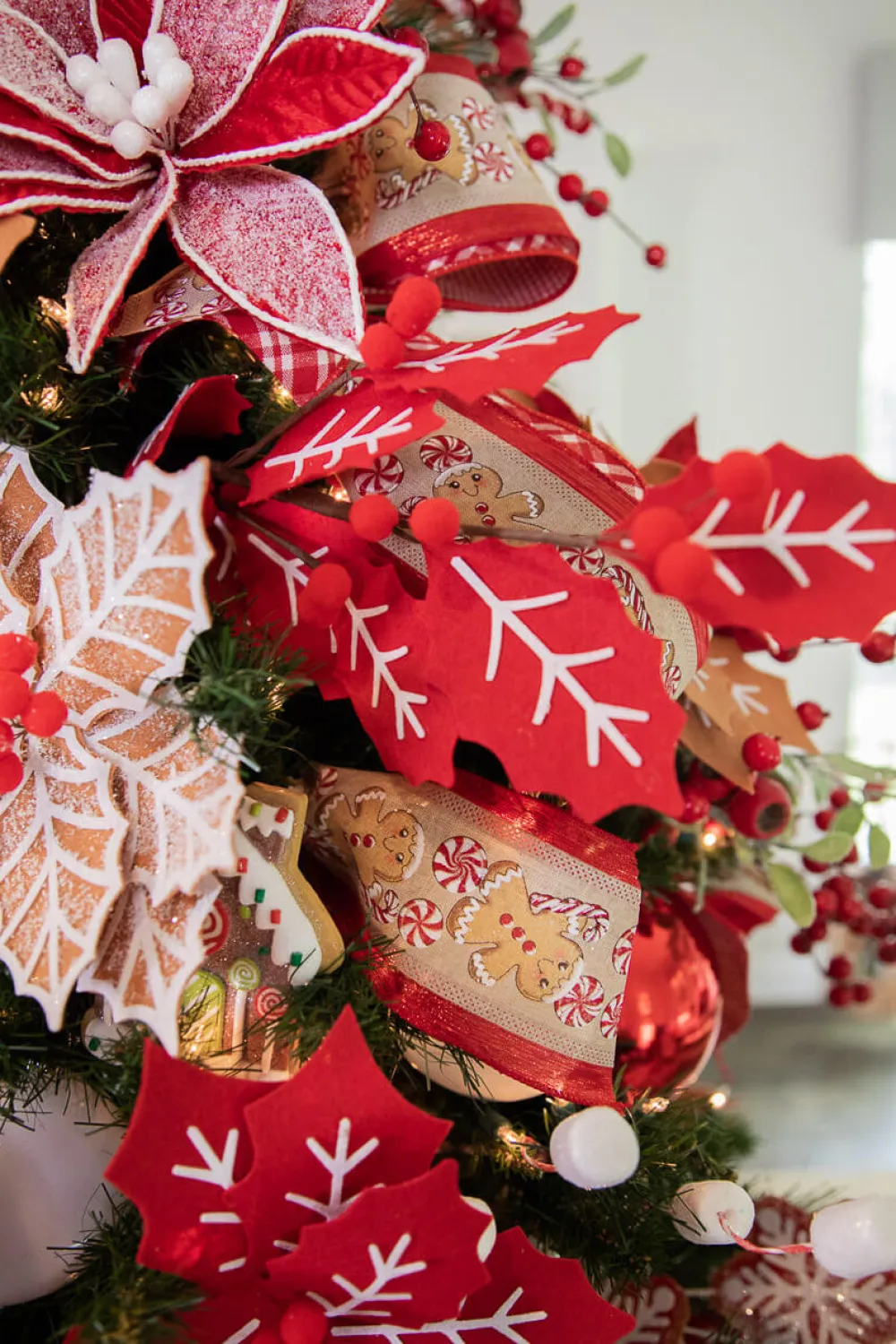 Decorator's Warehouse 28” Red and White Leaf Spray with Red Berries > Christmas Sprays|Christmas Decor