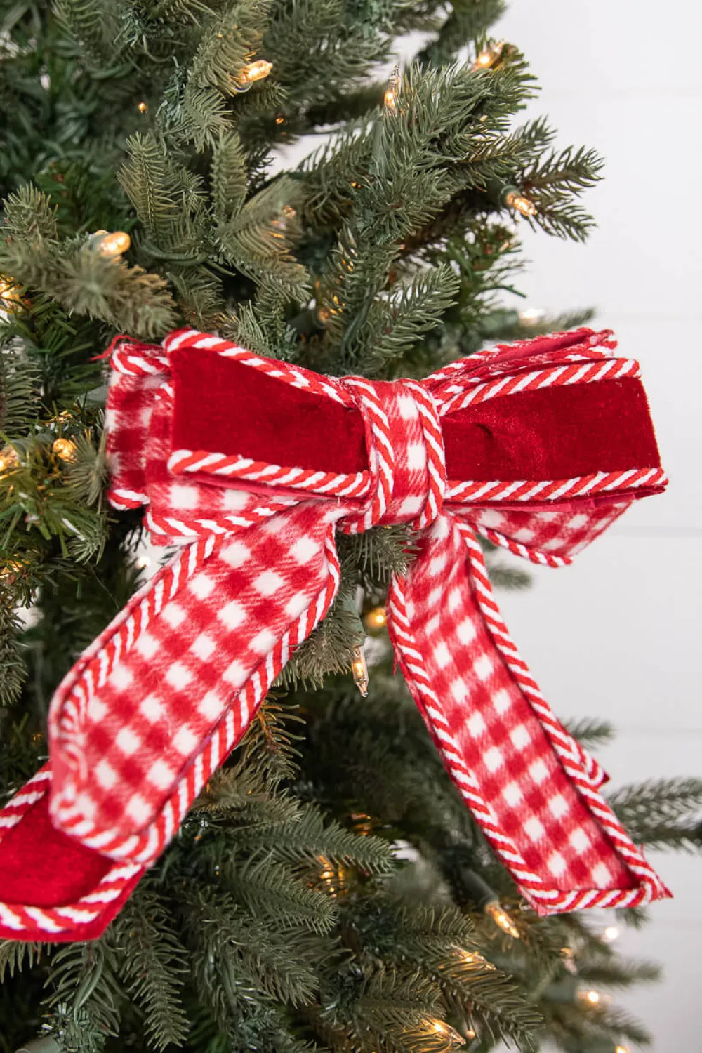 Decorator's Warehouse 8” Red and White Plaid Bow > Christmas Decor|Valentine'S Decor