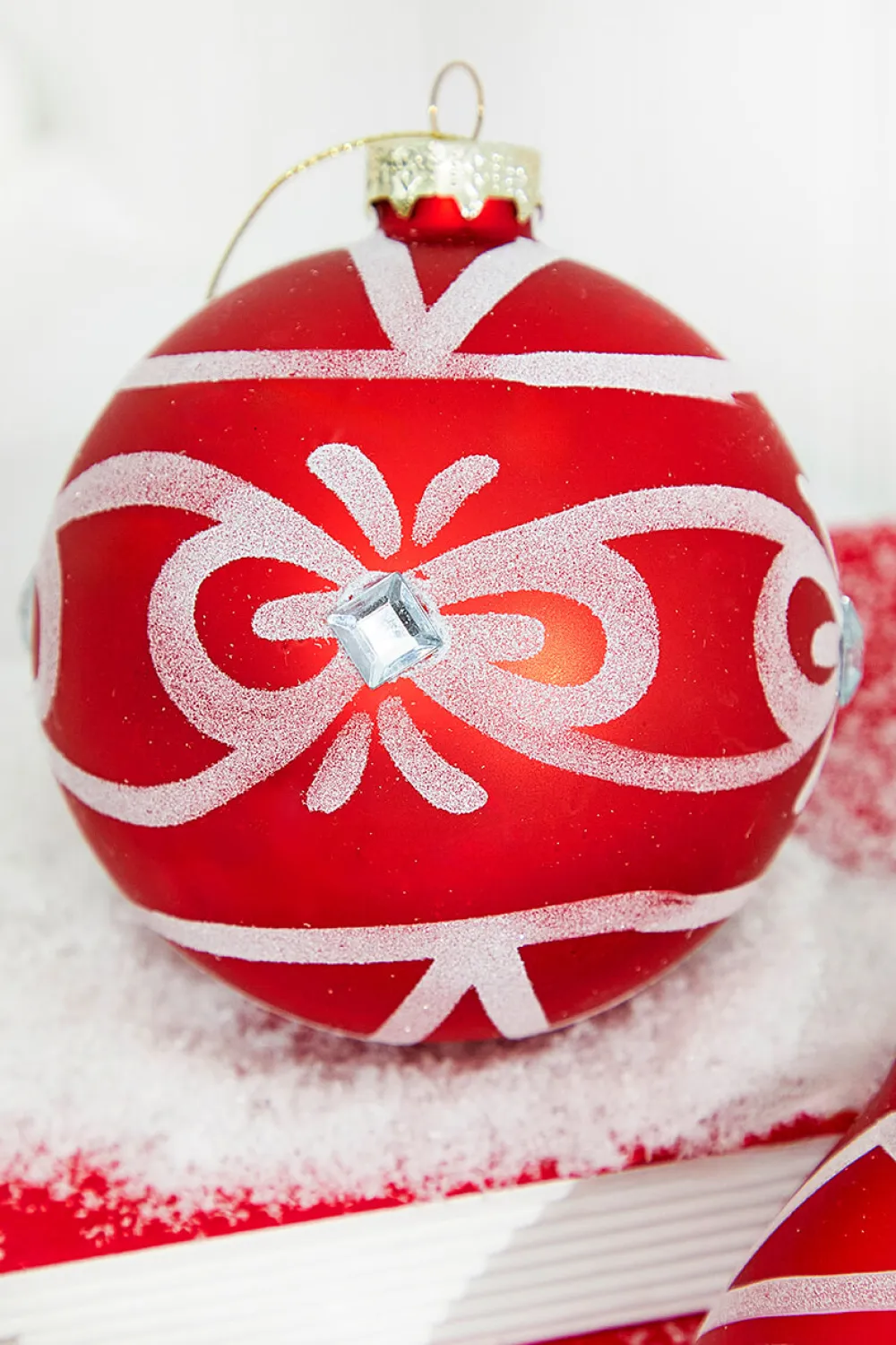 Decorator's Warehouse 4" Red and White Swirl Glass Ornament > Christmas Decor|Christmas Ornaments