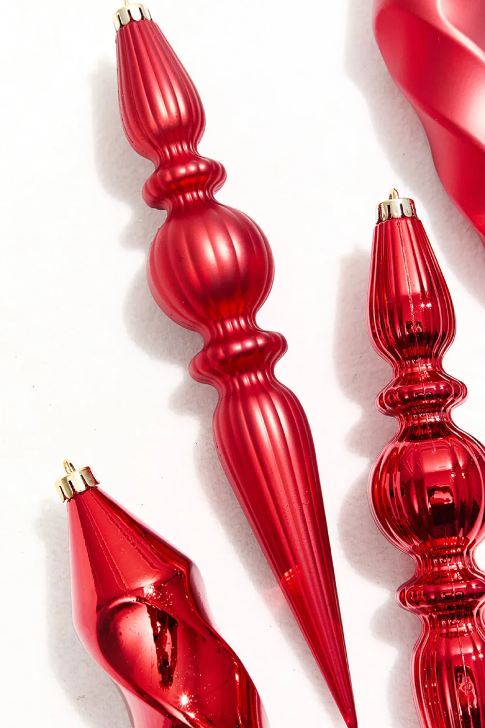 Decorator's Warehouse 12" Red Finial Boxed - Set of 4 > Cardinal|Nutcracker