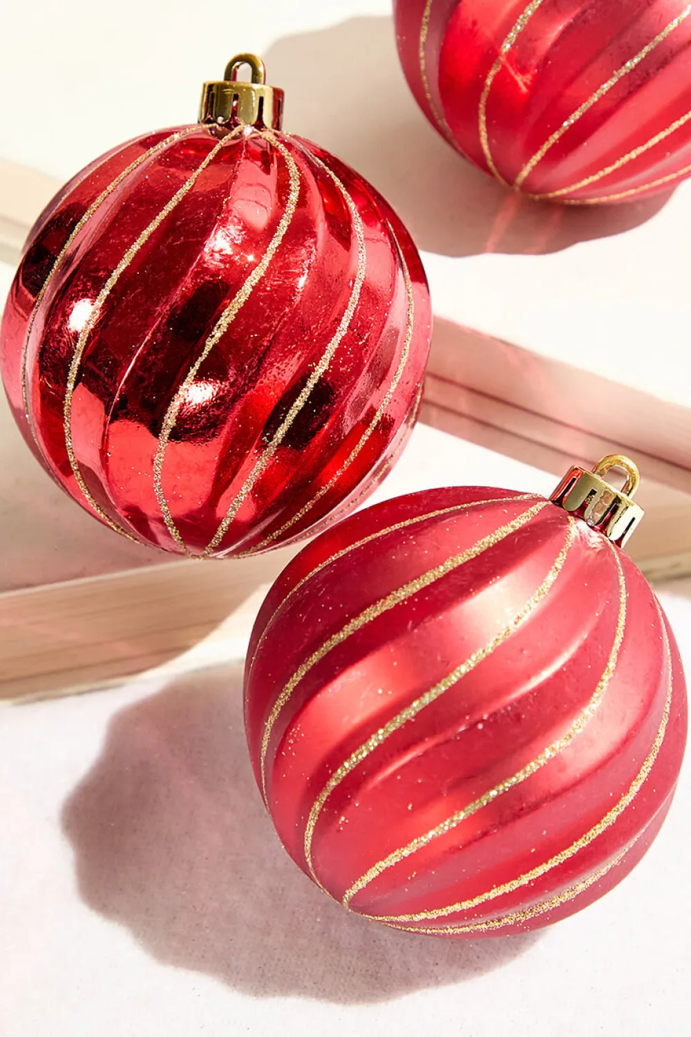 Decorator's Warehouse 3" Red Shatterproof Boxed - Set of 6 > Christmas Decor|Christmas Ornaments