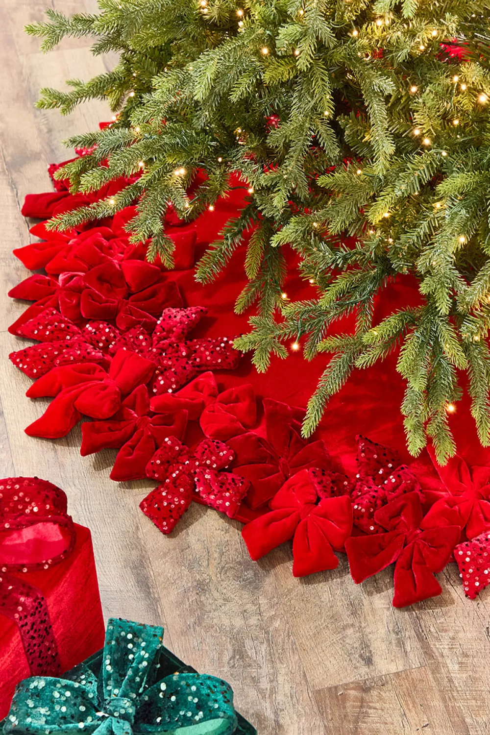 Decorator's Warehouse 54" Red Velvet Sequin Bow Tree Skirt > Christmas Decor|Christmas Textiles