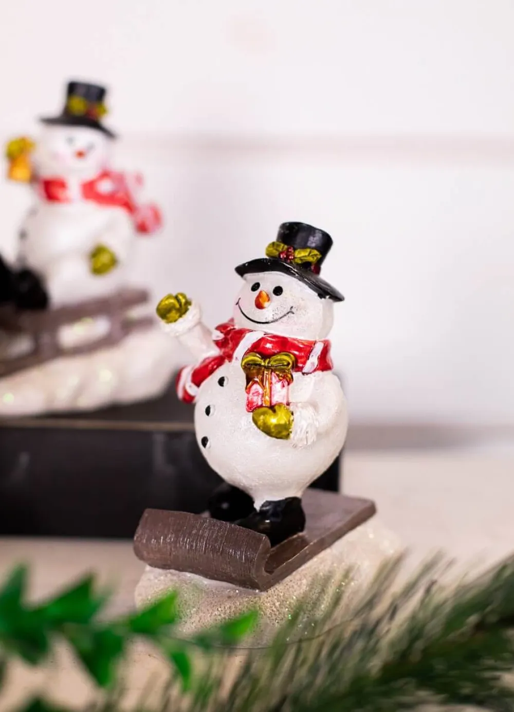 Decorator's Warehouse Resin Playing Jolly Snowman > Christmas Accents|Christmas Decor