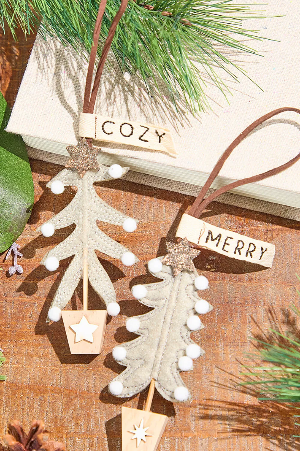 Decorator's Warehouse Sewn Tree Polyester Ornament > Christmas Ornaments|Winter Woodland