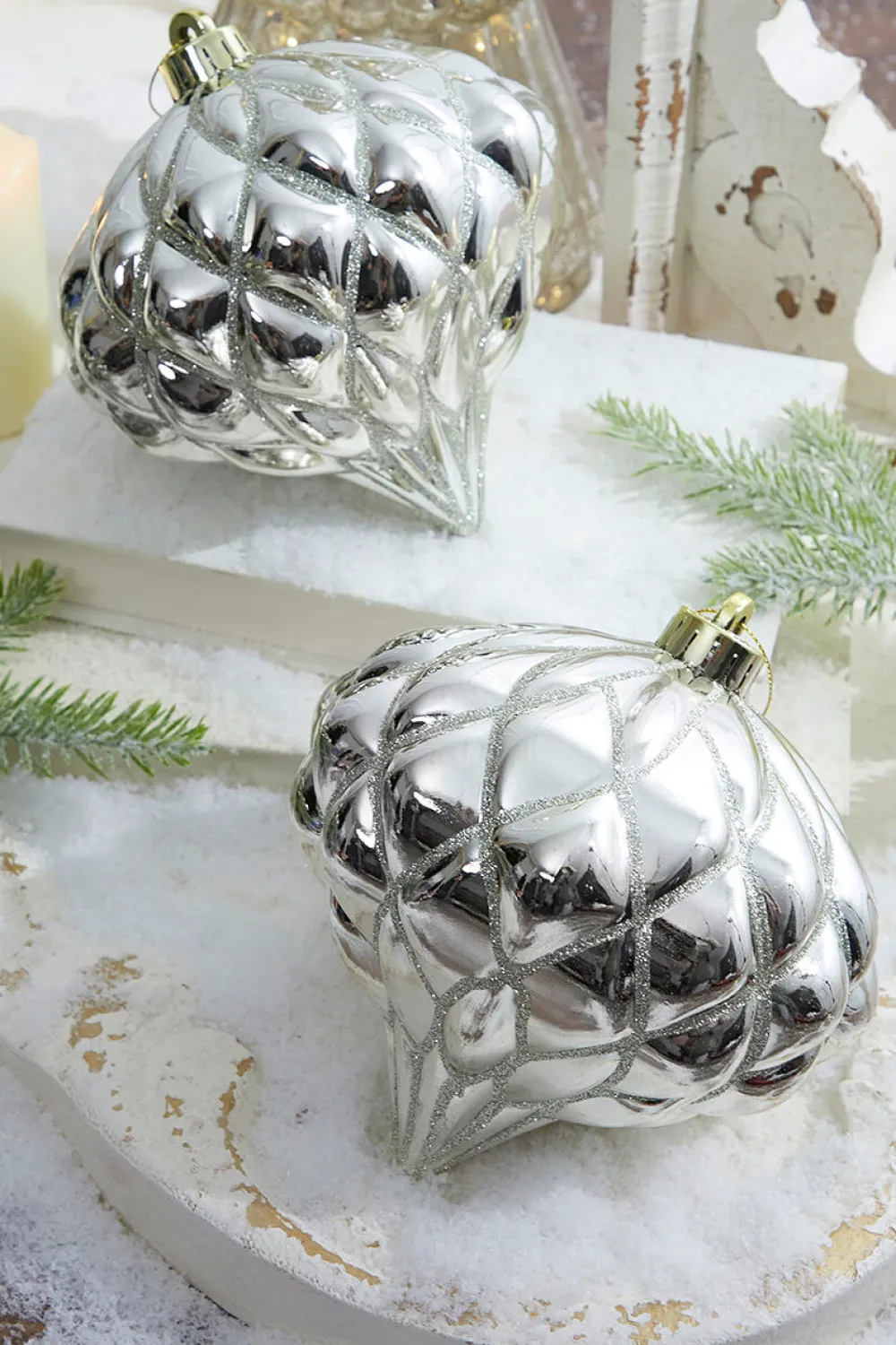 Decorator's Warehouse 6” Shiny Diamond, Champagne Onion Finial Ornament - Box of 2 > White Christmas|Red & Silver